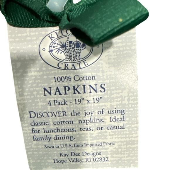 New! Two packs of 4 cotton Christmas Napkins - Picture 2 of 2